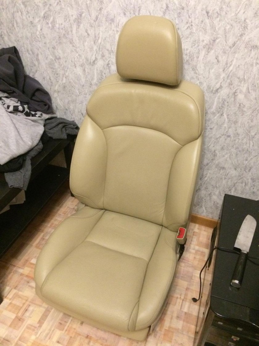 Салон цвет слоновая кость