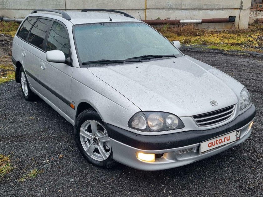 Тойота авенсис 1998 года