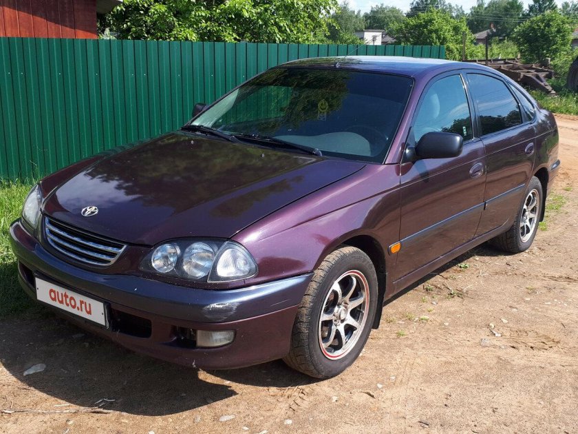 Toyota Avensis 2000