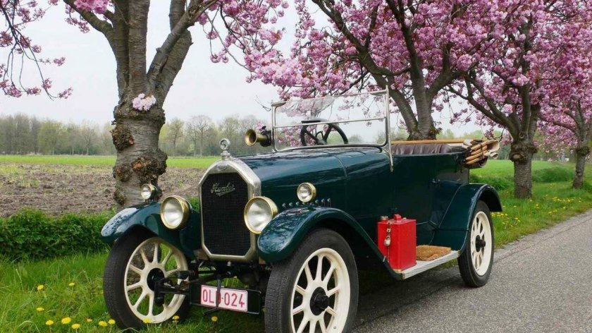 Старинные автомобили