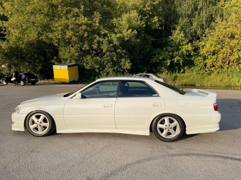 Toyota chaser jzx 100