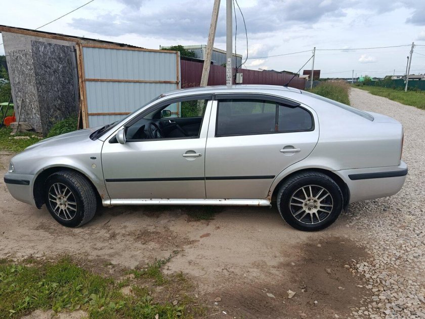 Шкода октавия 1.6 1998 года
