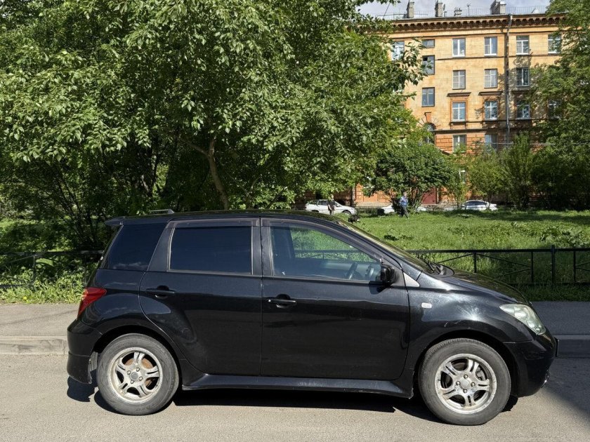 Тойота ист 2002