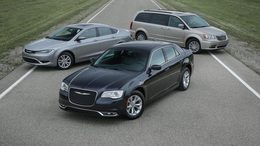 Крайслер седан Модельный ряд