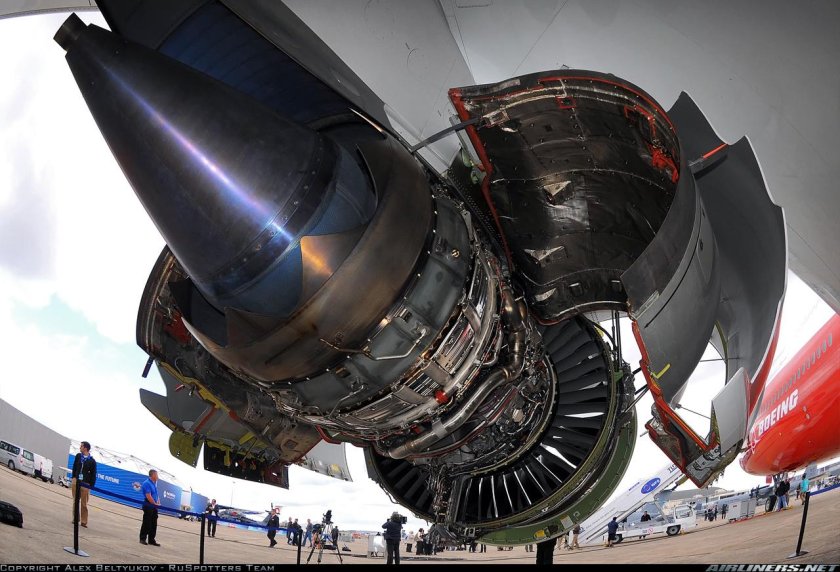 Двигатель General Electric GENX