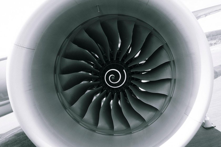Двигатели самолета