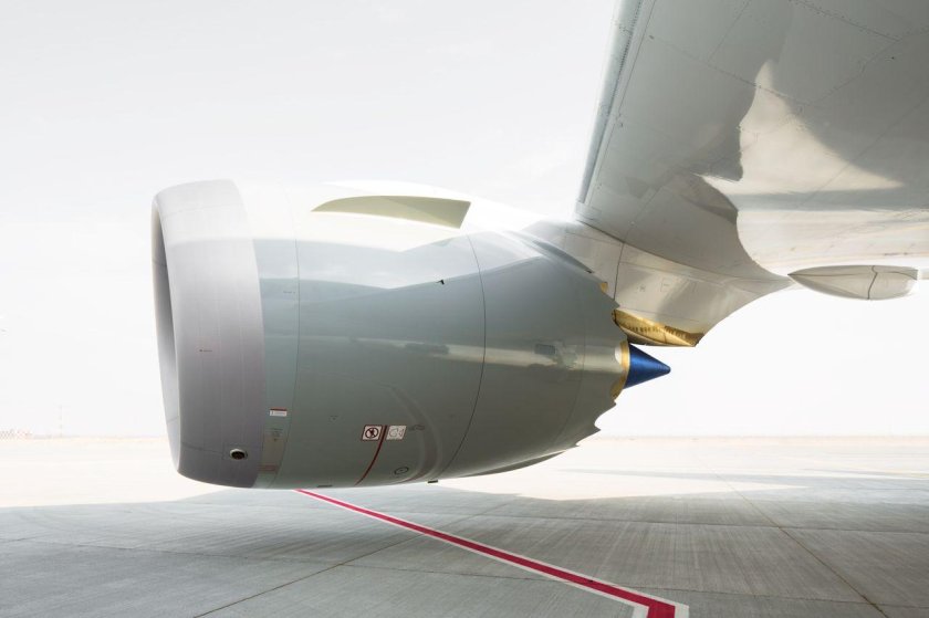 Двигатель 787