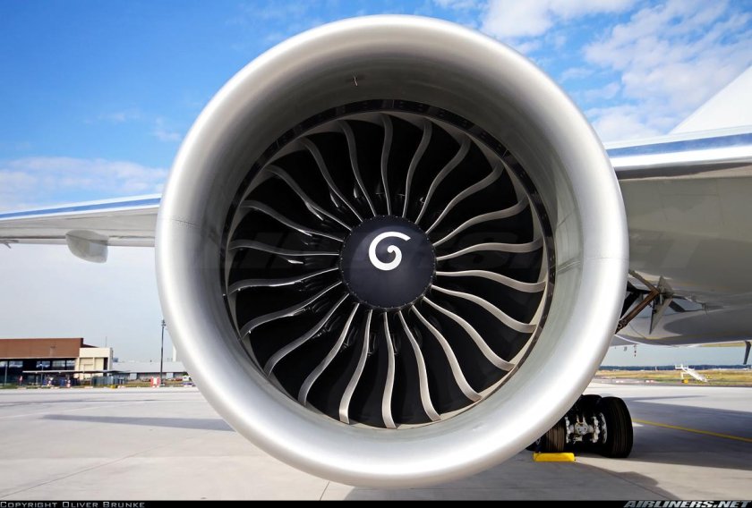 Двигатель Боинг 777