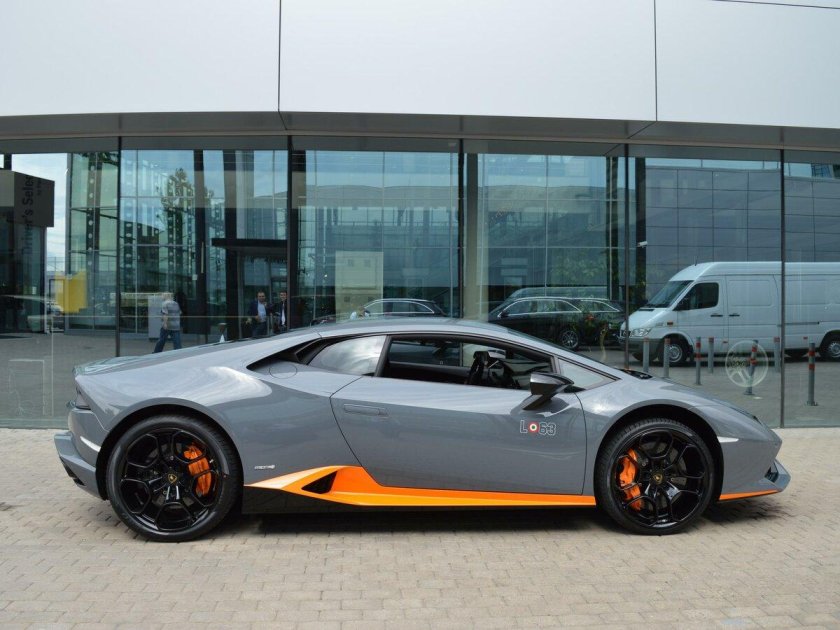 Lamborghini huracan серая