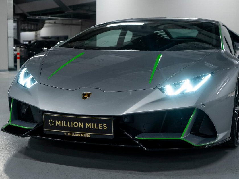 Lamborghini huracan серая