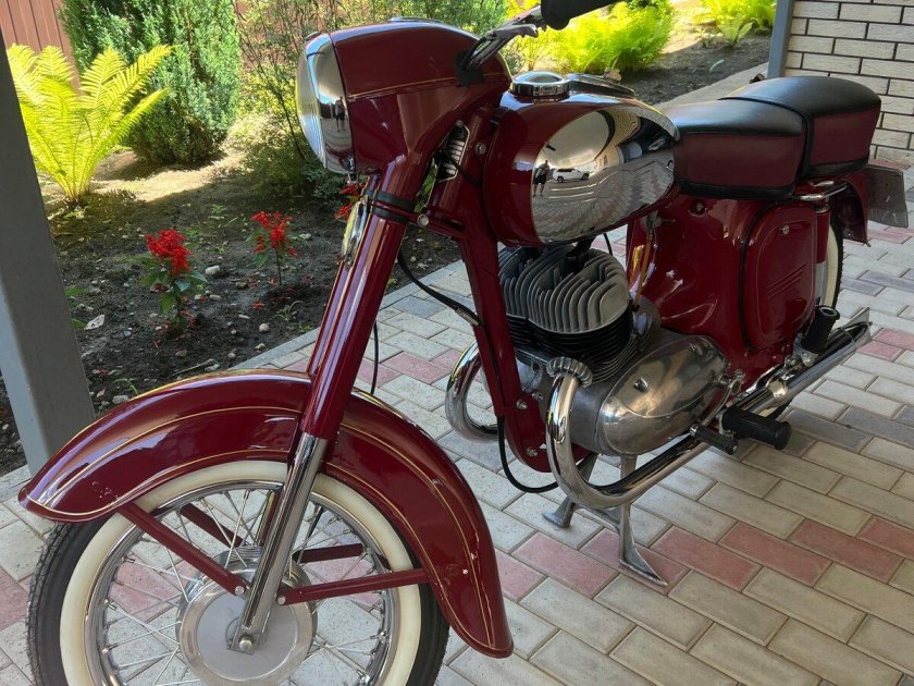 Мотоцикл ява 350