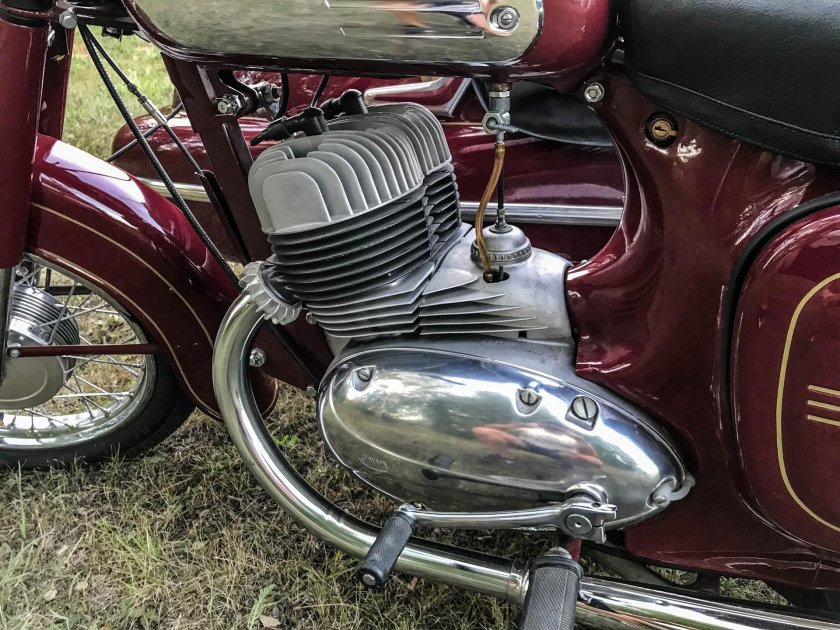 Ява 350 360 старушка