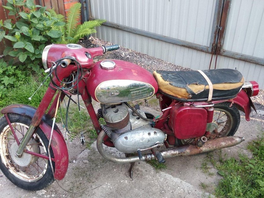 Мотоцикл Ява 350 старушка