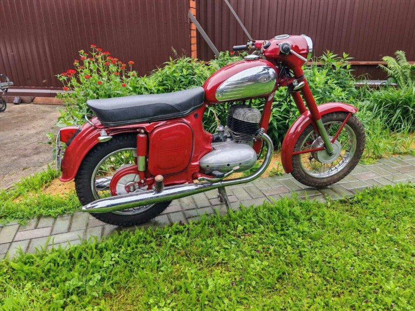 Ява старушка