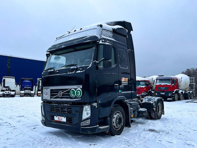 Купить Вольво тягач бу в России