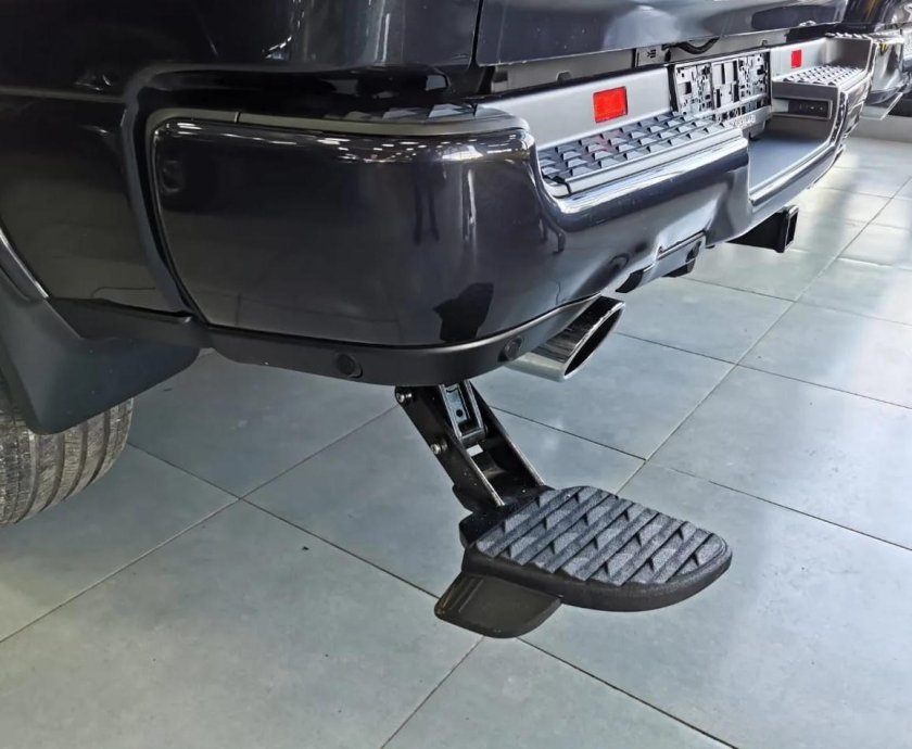 Подножка в кузов