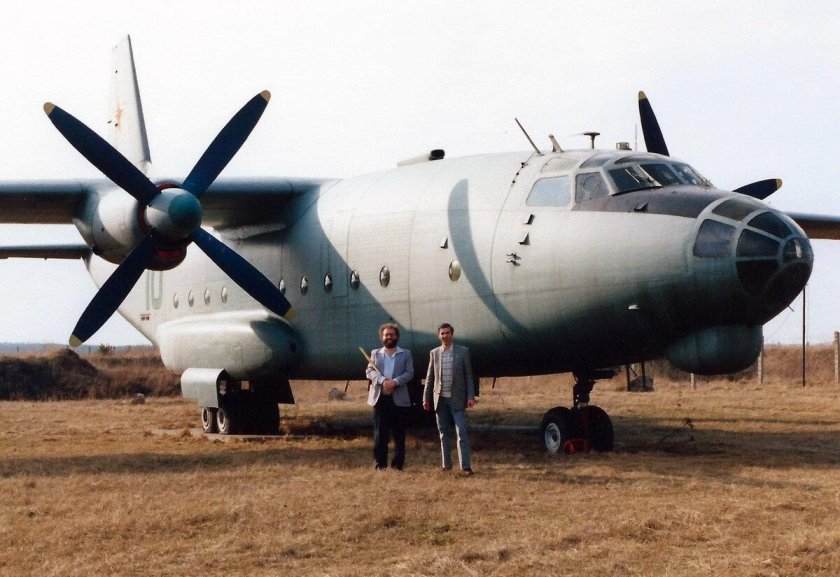 Ан 12 военно транспортный самолёт