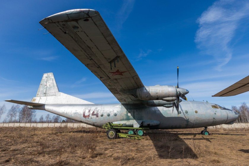 АН 12 ВВС Украины