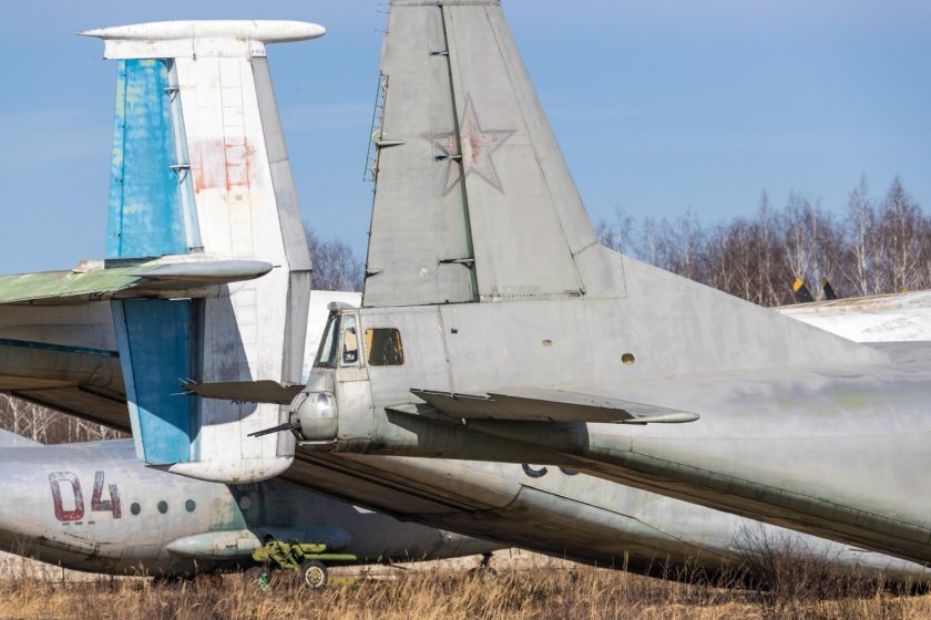 АН-8 самолет