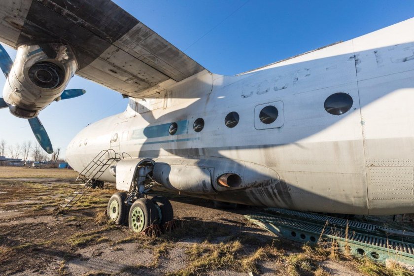 Вспомогательная силовая установка самолета