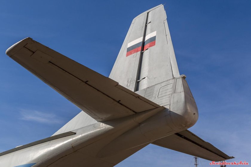 АН-8 самолет