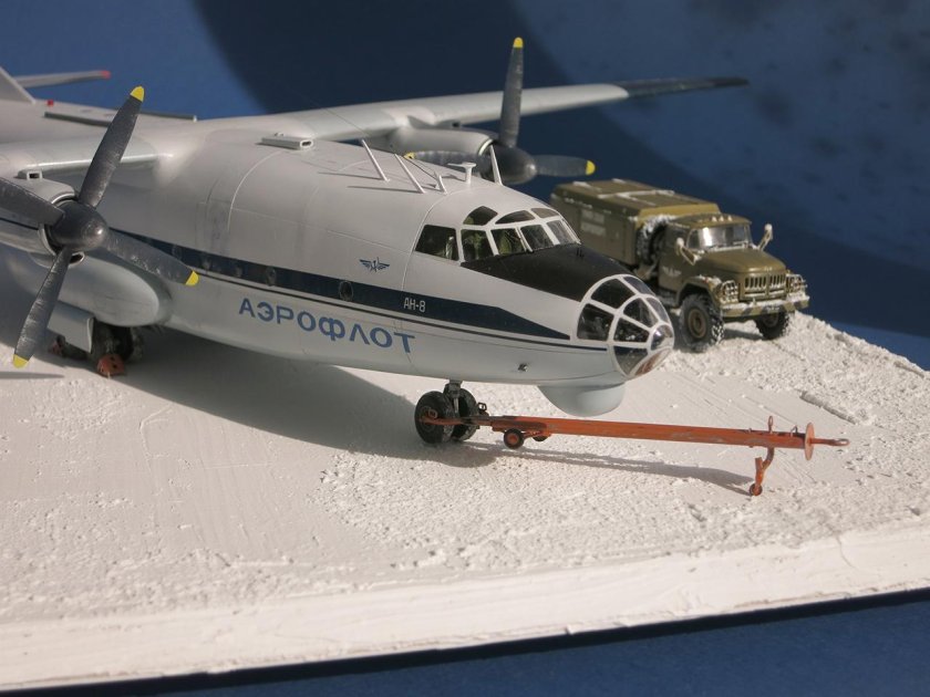 АН 8 1/72 Amodel