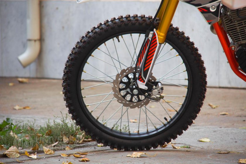 Regulmoto athlete 250 21/18