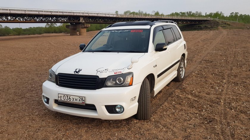 Toyota Kluger v, 2009 год