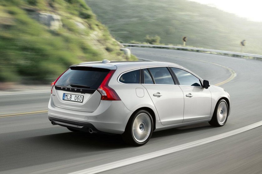 Volvo универсал v60