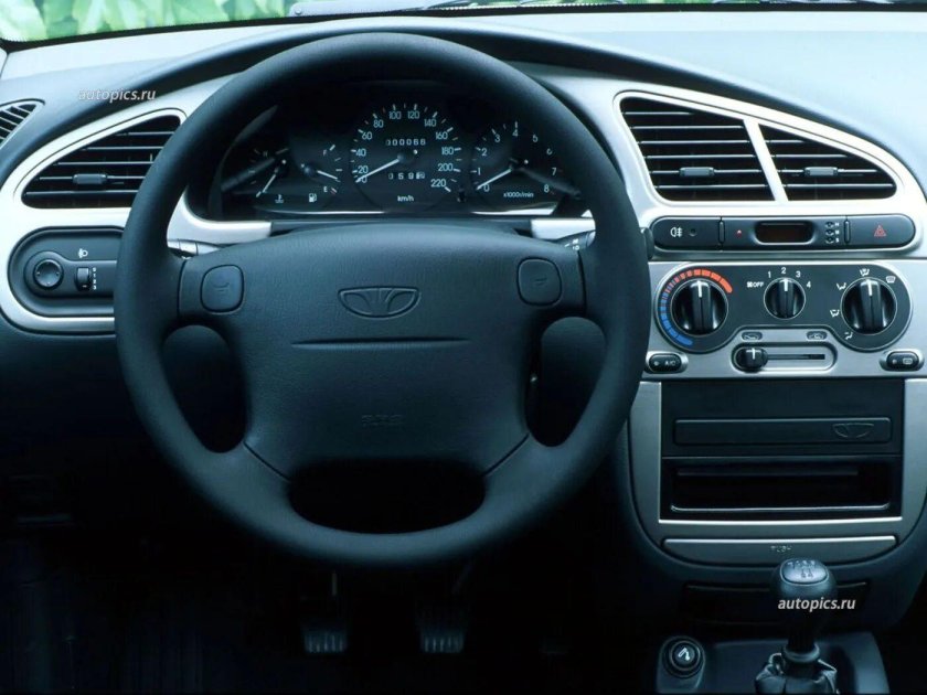 Daewoo lanos салон