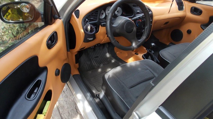 Дэу Ланос салон