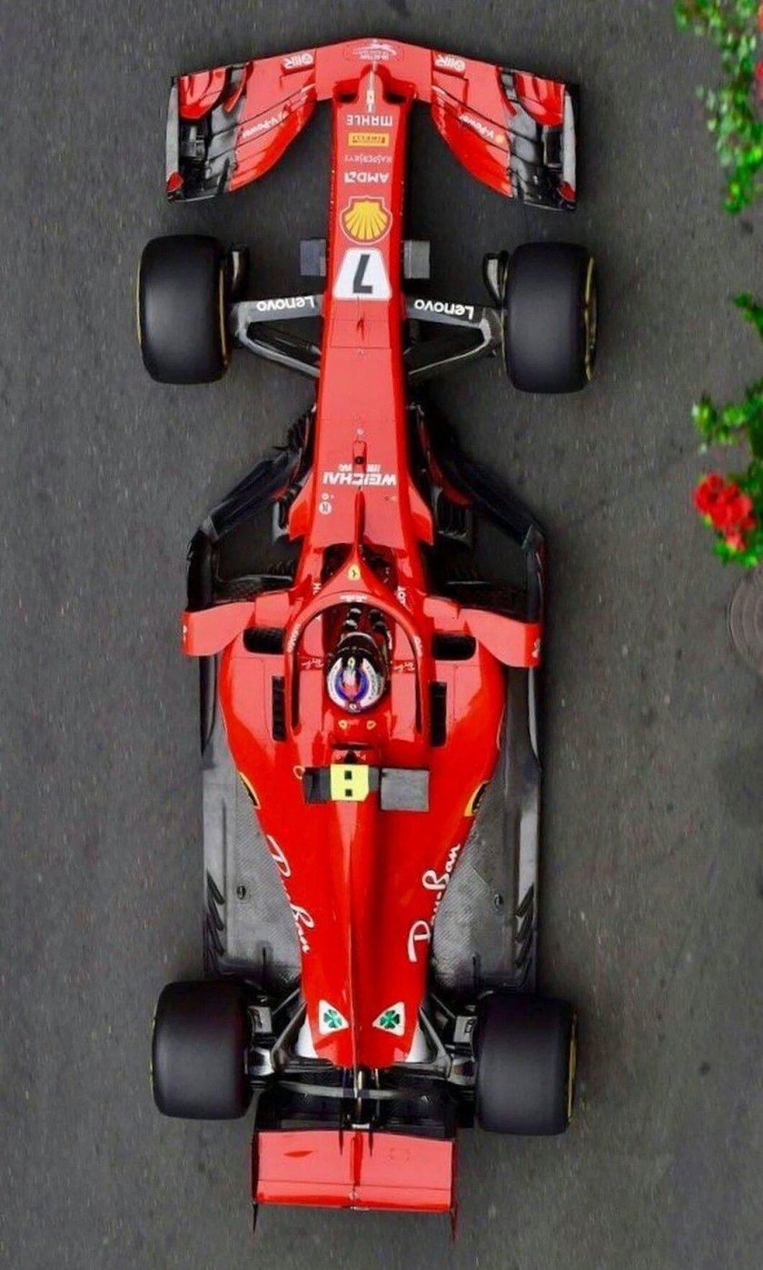 Болид Феррари 2022 вид сверху