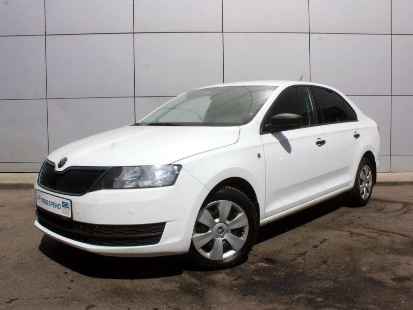 Шкода Рапид 2015 белая