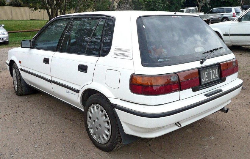 Toyota Corolla хэтчбек 1992