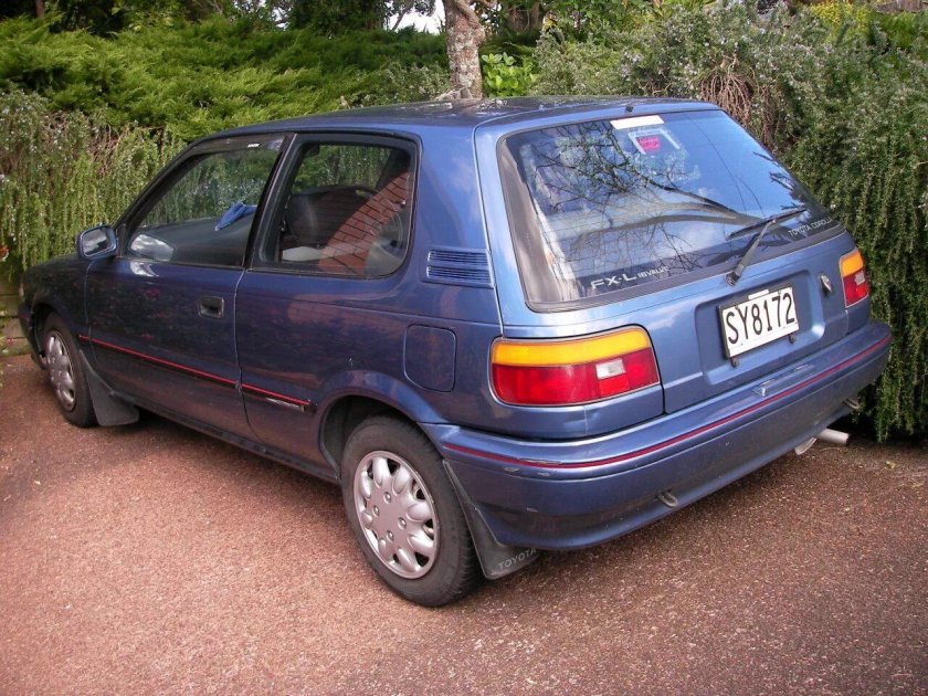 Toyota Corolla хэтчбек 1992