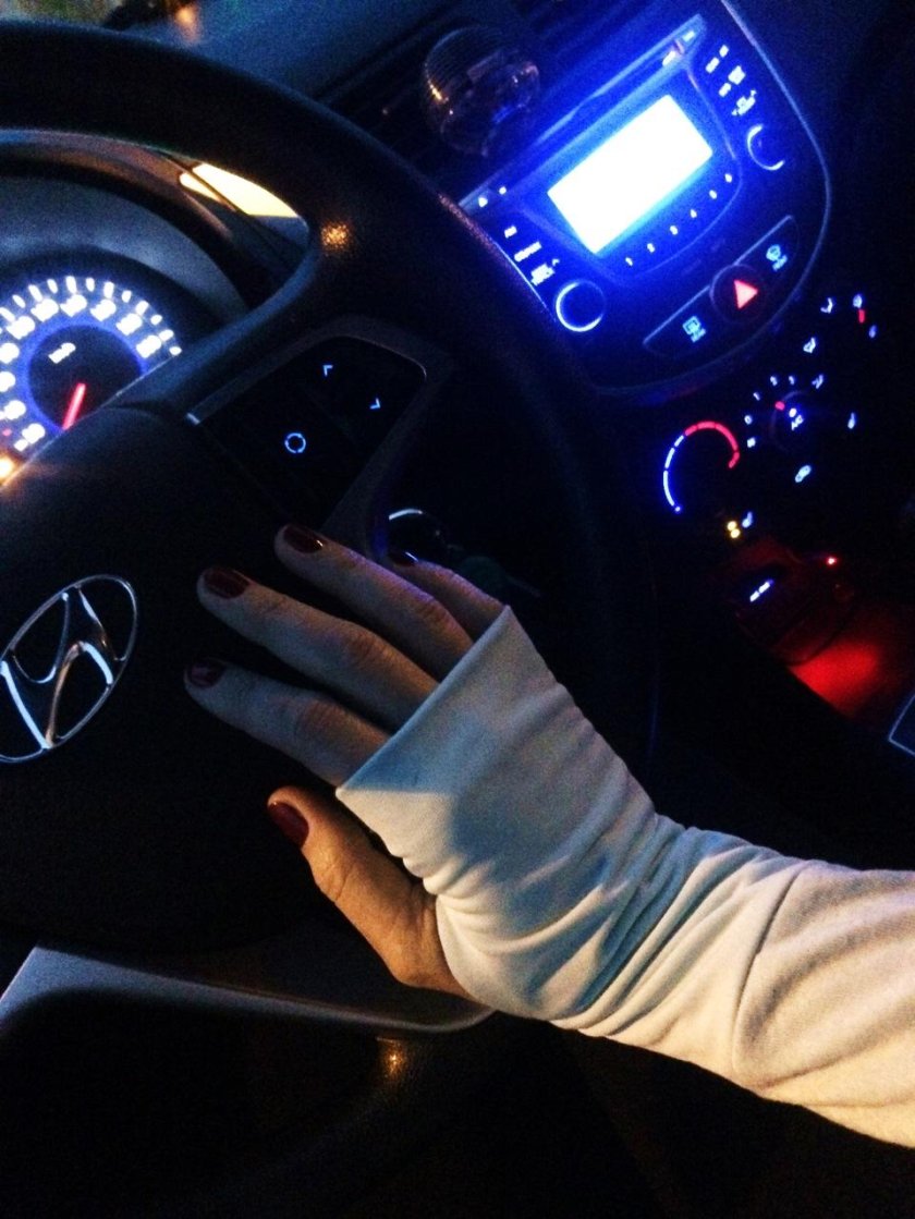 Девушка за рулем