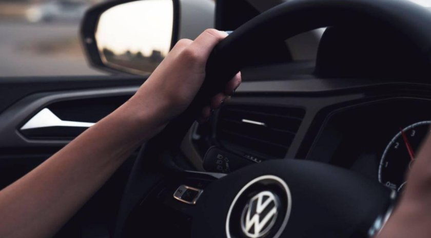 За рулем Фольксваген