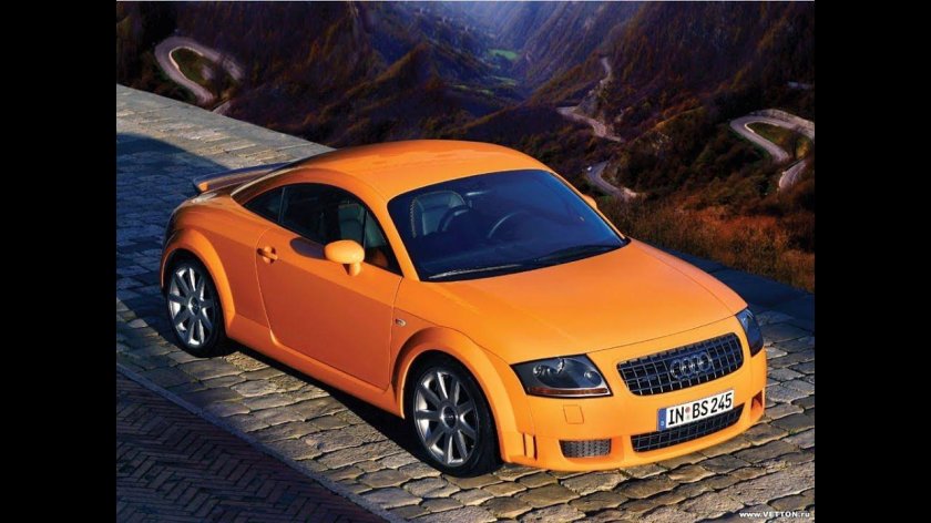 Ауди ТТ пурпурная