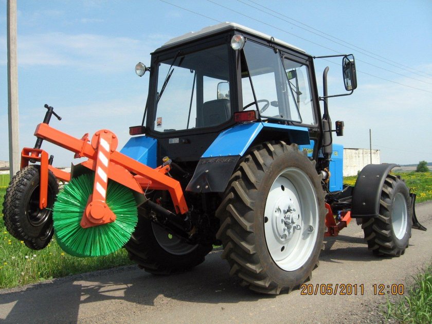 Щетка на трактор МТЗ 82