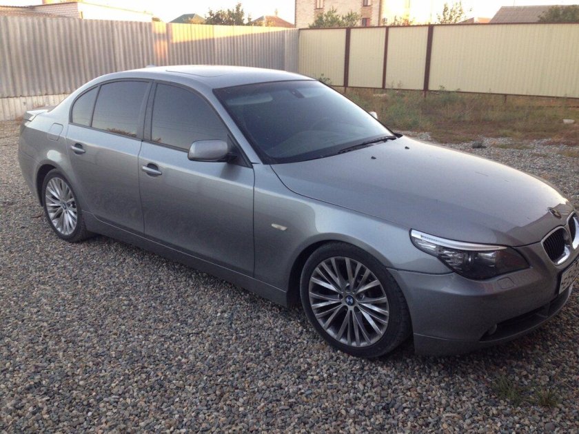 BMW e60 серая