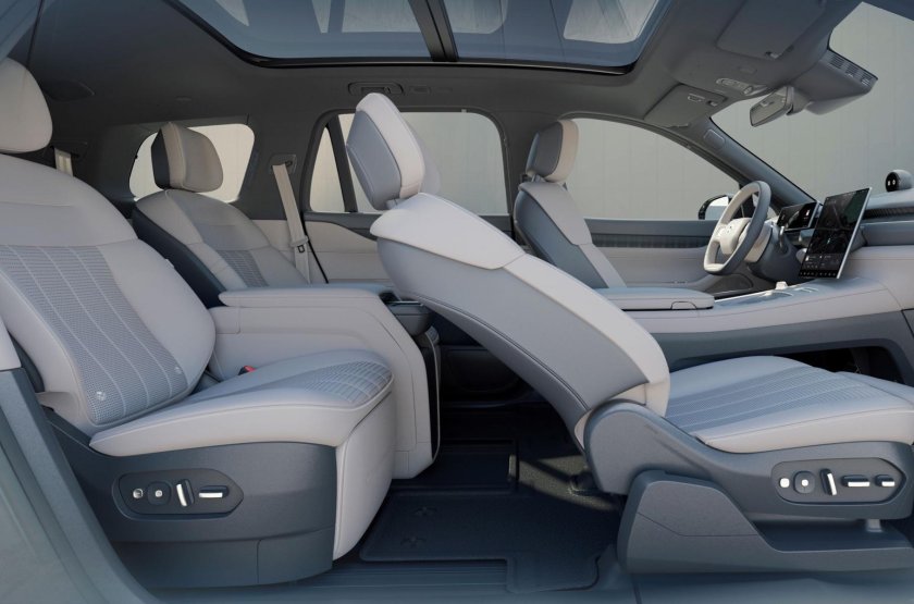 Электромобиль Nio es8