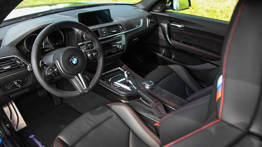 BMW m2 Competition салон