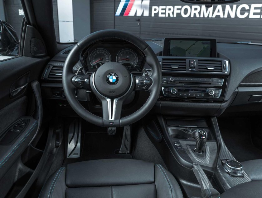 BMW m2 салон