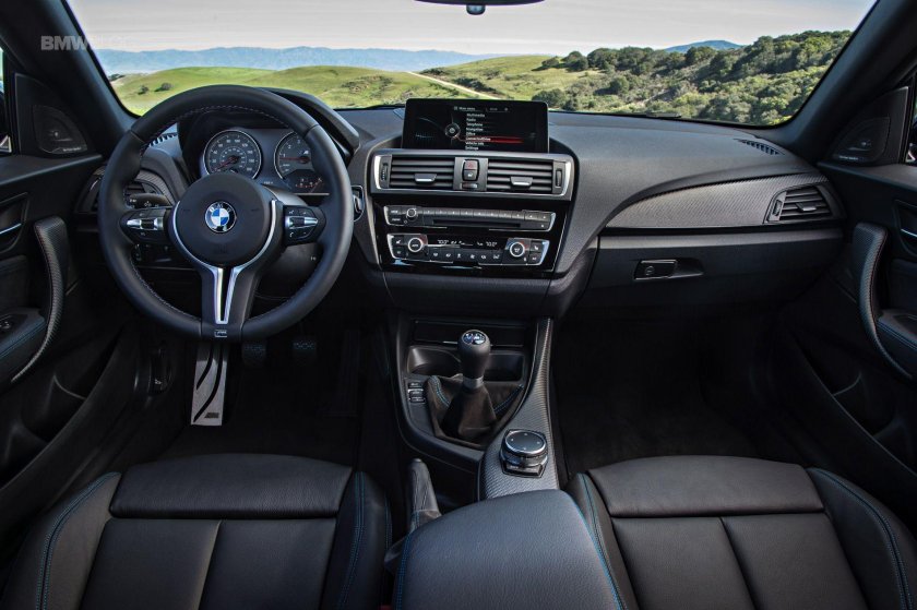 BMW m2 салон