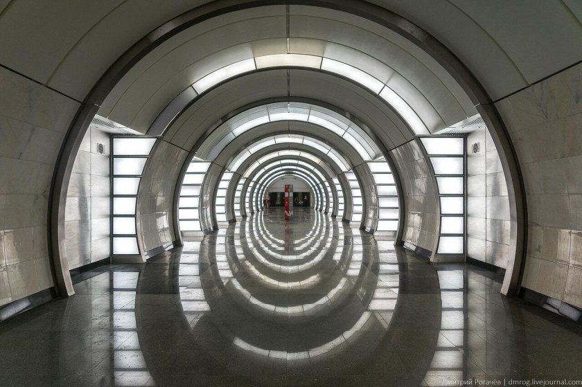 Станция метро фонвизинская