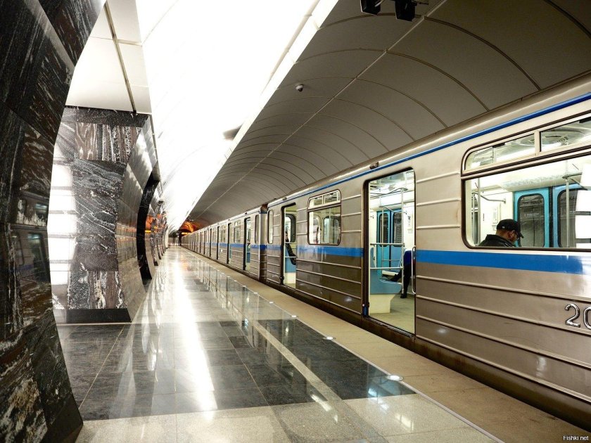 Поезд метро Москва