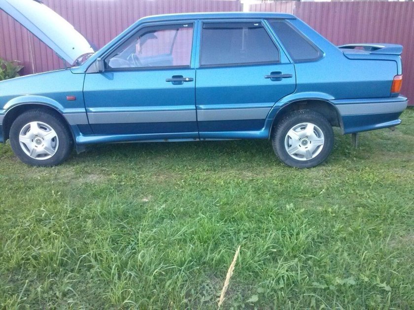 ВАЗ 2115 сине-зеленый