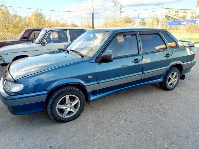 ВАЗ 2115 сине-зеленый
