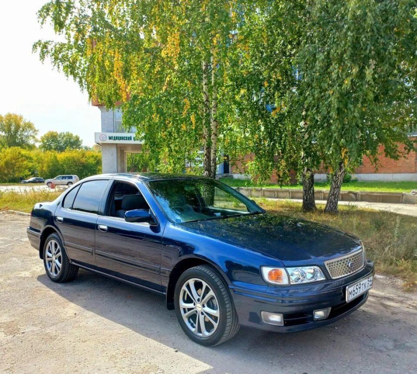 Ниссан Цефиро синий