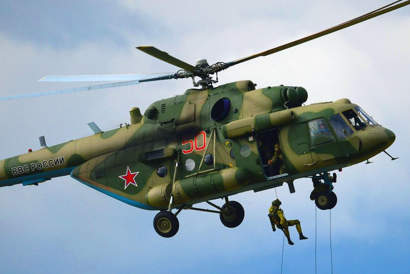 Десантный вертолет ми8